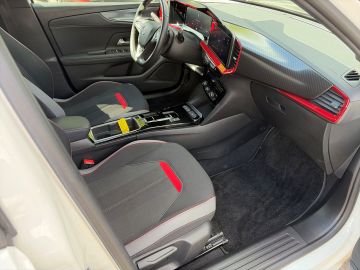 Bild 13 Opel Mokka GS Line Digitales Cockpit LED Apple CarPla