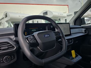 Bild 14 Ford Transit Courier BEV Trend Apple CarPlay Android