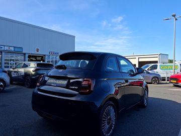 Bild 5 Fiat 500 Icon Hybrid 1.0 Digitales Cockpit Apple CarP
