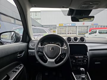 Bild 14 Suzuki Vitara Comfort 1.4 Navi LED ACC Apple CarPlay An