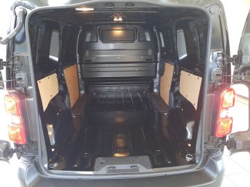 Bild 8 Opel Vivaro Electric kostenlose Fahrzeuglieferung inn