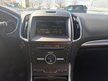 Bild 12 Ford S-Max Titanium Navi Memory Sitze Soundsystem LED