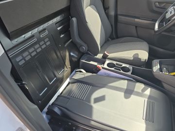 Bild 16 Ford Transit Courier -e BEV Trend Klimaautom LenkradH