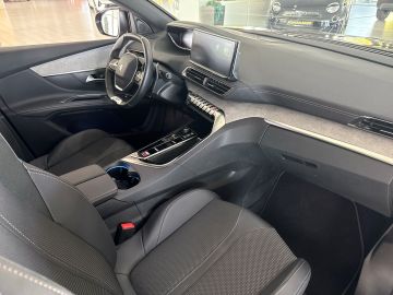 Bild 13 Peugeot 5008 GT Hybrid 7-Sitzer Navi Digitales Cockpit A