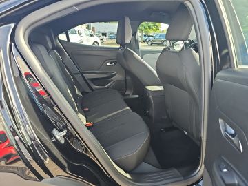 Bild 10 Opel Mokka Edition Digitales Cockpit LED Apple CarPla