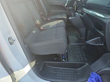 Bild 13 Opel Vivaro Kasten Basis M Digitales Cockpit Apple Ca