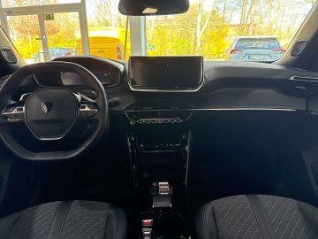 Bild 11 Peugeot 2008 Allure LED Apple CarPlay Android Auto Klima