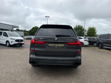 Bild 4 BMW X7 xDrive 40 d M Sport Park-Assistent Sportpaket