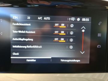 Bild 16 Opel Mokka Elegance Navi Digitales Cockpit LED Apple