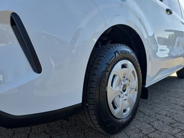 Bild 7 Ford Transit Custom Kombi 320 L1 FWD Trend Klimaautom