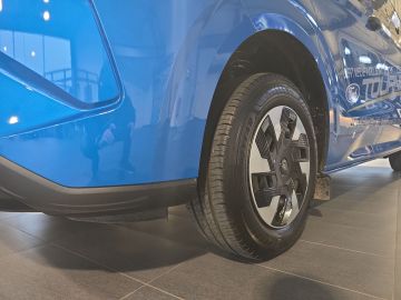 Bild 7 Ford Transit Custom Bus E 340 L1 Trend RWD AHK LED Me