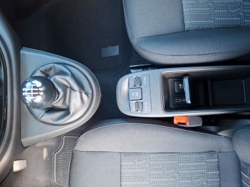 Bild 15 Fiat 500 Icon Hybrid 1.0 Digitales Cockpit Apple CarP