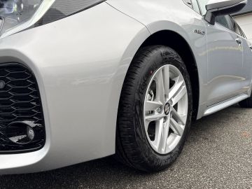 Bild 7 Suzuki Swace 1.8 Hybrid Comfort+ Navi Digitales Cockpit