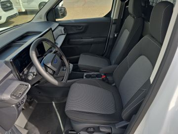 Bild 9 Ford Transit Courier BEV Trend Apple CarPlay Android