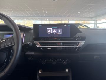 Bild 12 Citroën C4 Max HUD Navi Digitales Cockpit LED ACC Apple