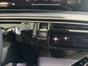 Bild 15 Peugeot 3008 Hybrid Allure AHK-abnehmbar Navi Digitales