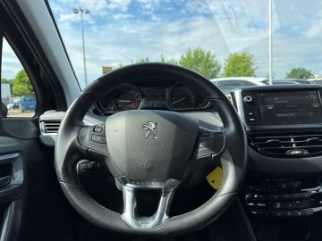 Bild 14 Peugeot 2008 Active Navi Soundsystem Apple CarPlay Andro