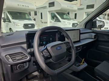 Bild 11 Ford Transit Courier BEV Trend Apple CarPlay Android