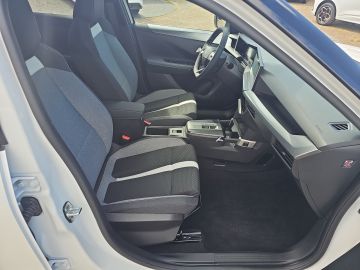 Bild 13 Opel Frontera Ultimate Navi Digitales Cockpit LED App