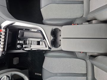 Bild 15 Peugeot 5008 Allure Pack Navi Digitales Cockpit LED 2-Zo