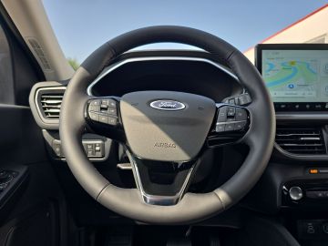Bild 14 Ford Kuga Titanium PHEV Navi digitales Cockpit B & O