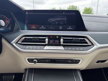 Bild 12 BMW X7 xDrive 40 d M Sport Park-Assistent Sportpaket