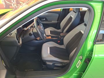 Bild 9 Opel Mokka Elegance Navi Digitales Cockpit LED Apple