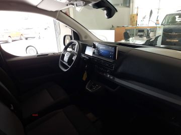 Bild 16 Opel Vivaro Electric kostenlose Fahrzeuglieferung inn