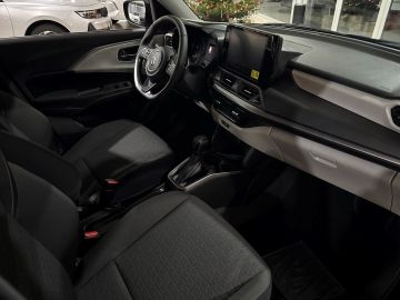 Bild 13 Suzuki Swift Comfort+ CVT Navi LED ACC Apple CarPlay An