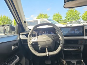 Bild 14 Opel Frontera Ultimate Navi Digitales Cockpit LED App