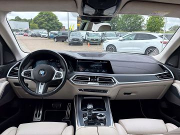 Bild 11 BMW X7 xDrive 40 d M Sport Park-Assistent Sportpaket