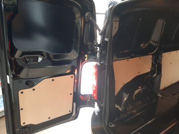 Bild 17 Opel Vivaro Electric kostenlose Fahrzeuglieferung inn