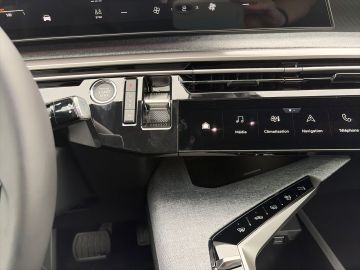 Bild 15 Peugeot 3008 Hybrid Allure AHK-abnehmbar Navi Digitales