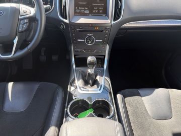 Bild 15 Ford S-Max Titanium Navi Memory Sitze Soundsystem LED