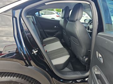 Bild 10 Opel Mokka Elegance Digitales Cockpit LED Apple CarPl