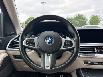 Bild 14 BMW X7 xDrive 40 d M Sport Park-Assistent Sportpaket